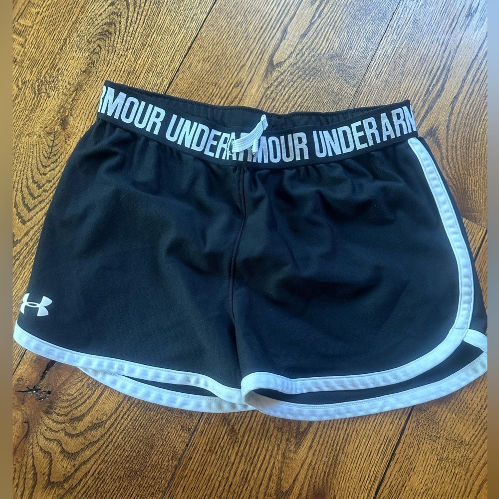 Girls under Armour shorts